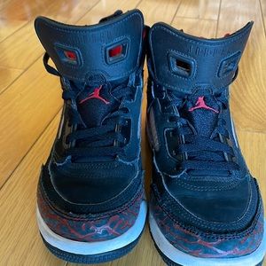 Red, black and white  Jordan’s ❤️🖤🤍